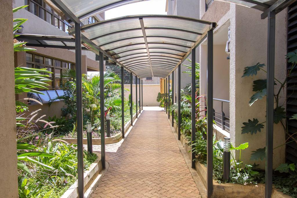 Victoria Comfort Inn Кисуму Экстерьер фото