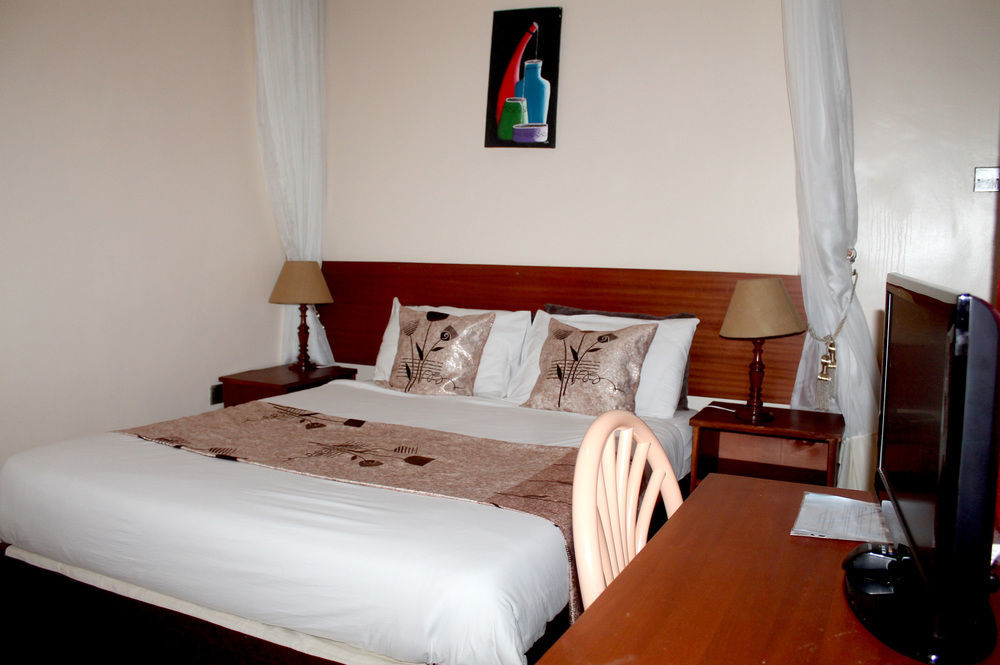 Victoria Comfort Inn Кисуму Экстерьер фото