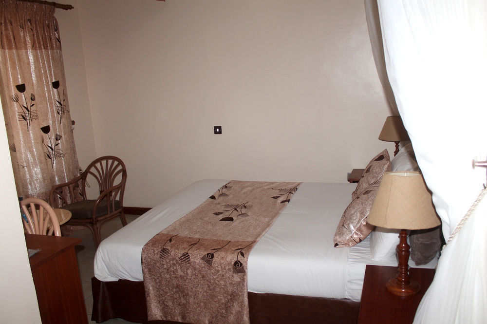 Victoria Comfort Inn Кисуму Экстерьер фото