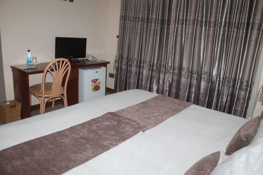 Victoria Comfort Inn Кисуму Экстерьер фото