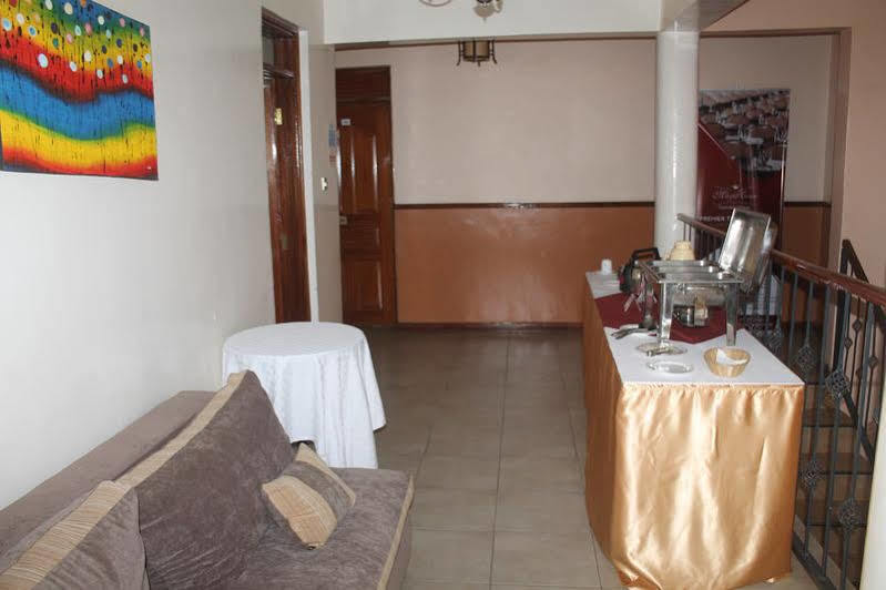 Victoria Comfort Inn Кисуму Экстерьер фото