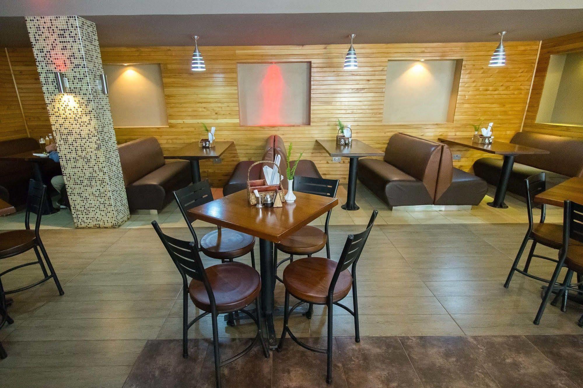 Victoria Comfort Inn Кисуму Экстерьер фото