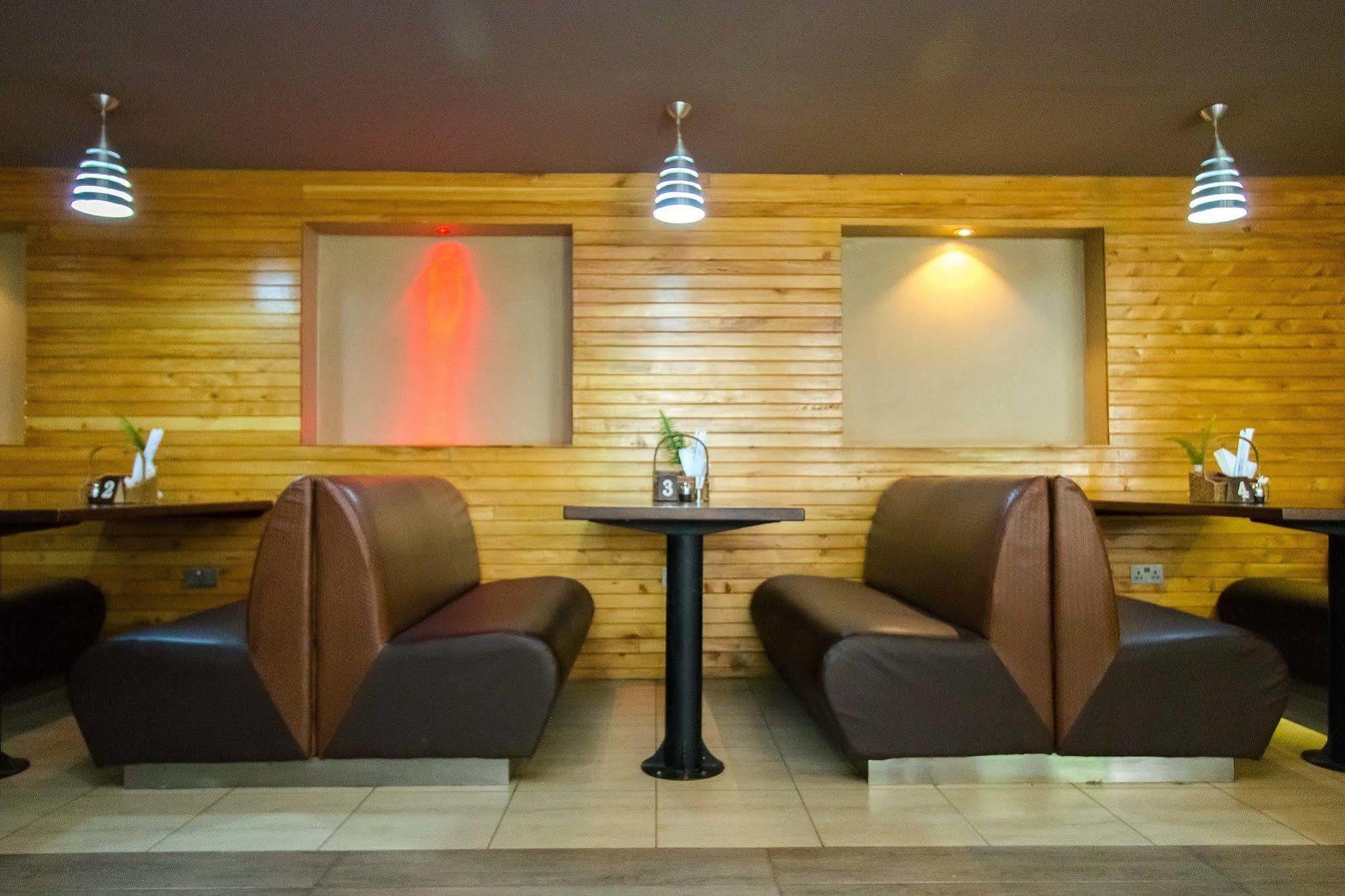 Victoria Comfort Inn Кисуму Экстерьер фото