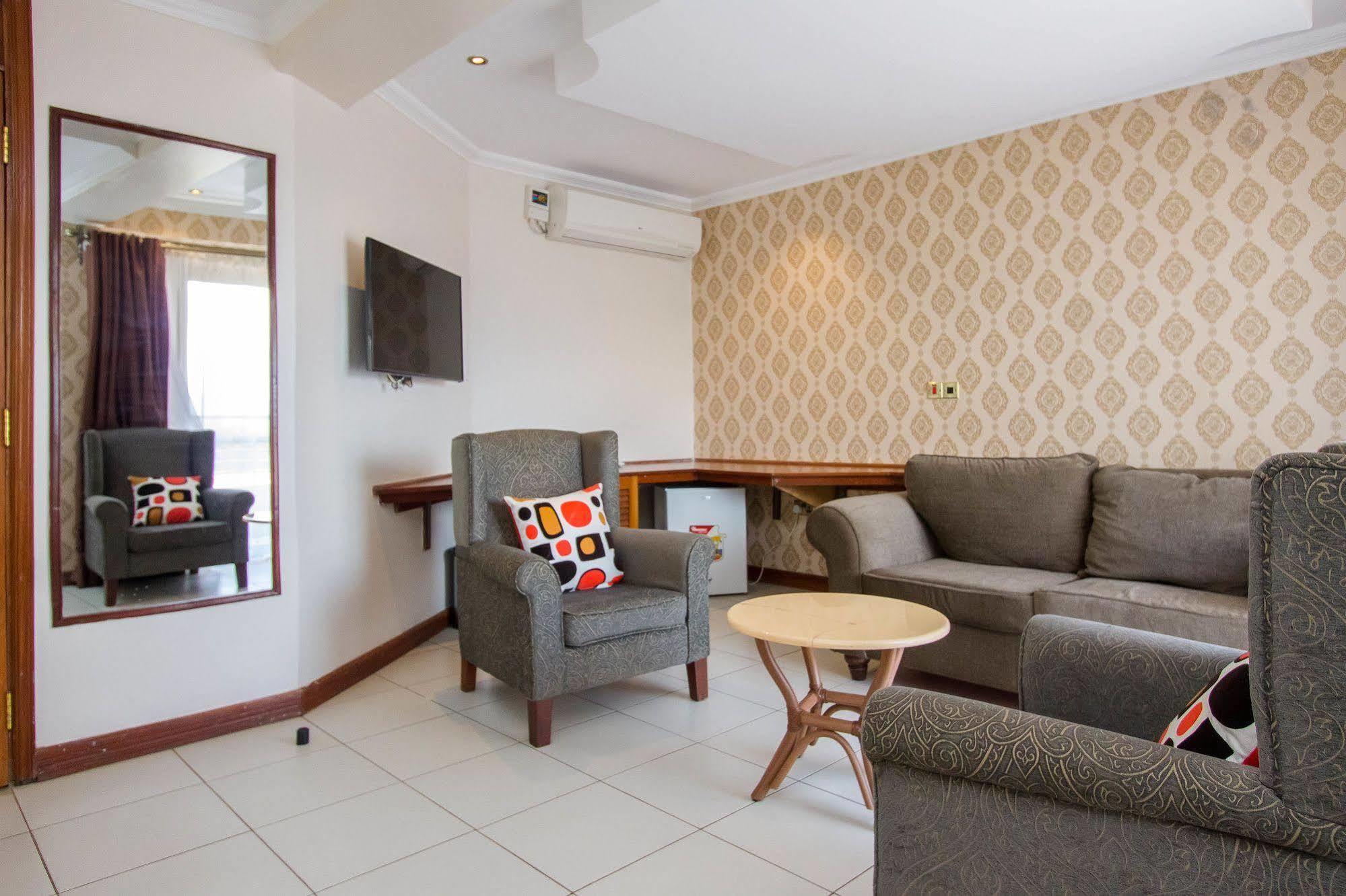 Victoria Comfort Inn Кисуму Экстерьер фото