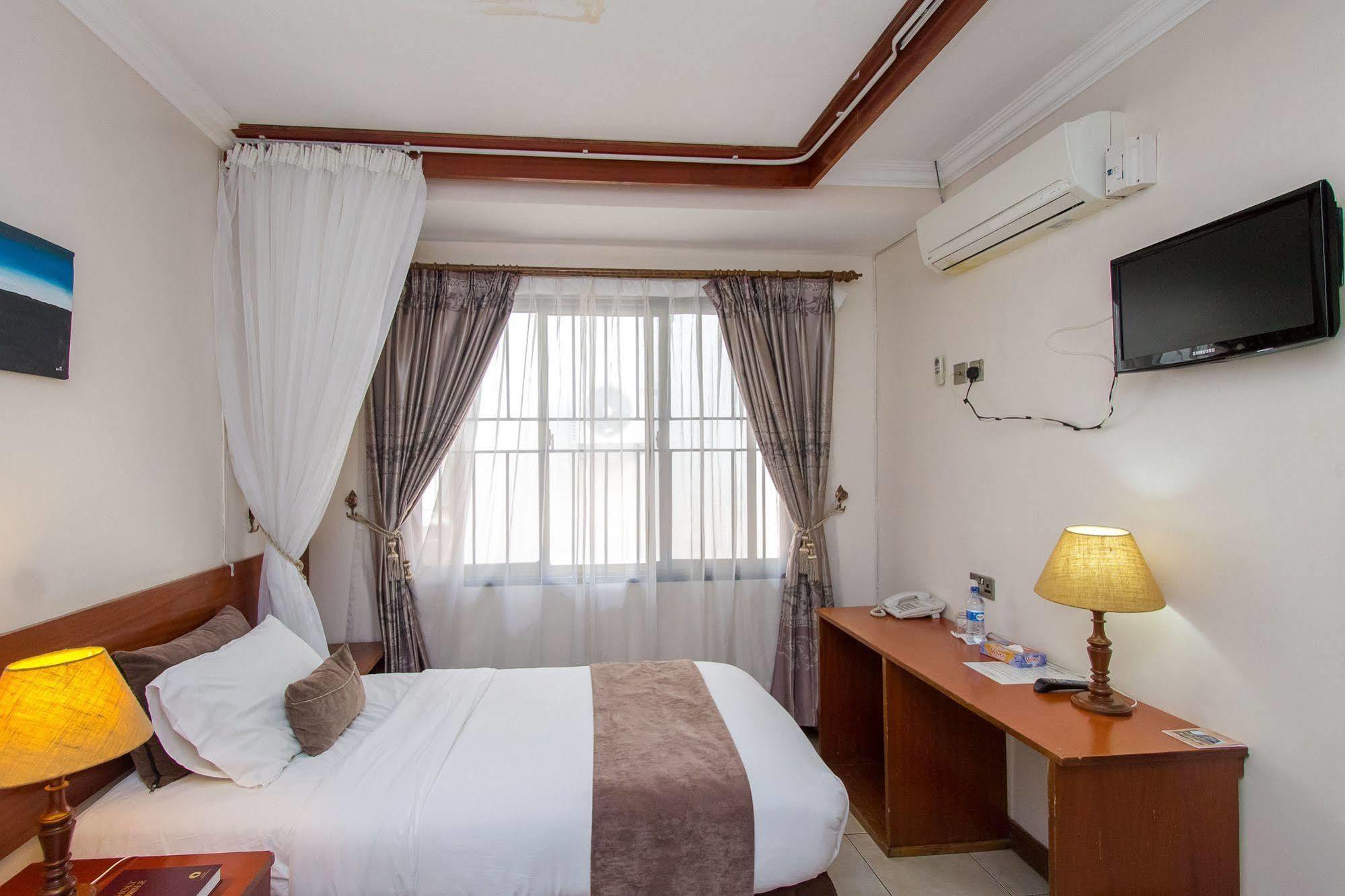 Victoria Comfort Inn Кисуму Экстерьер фото