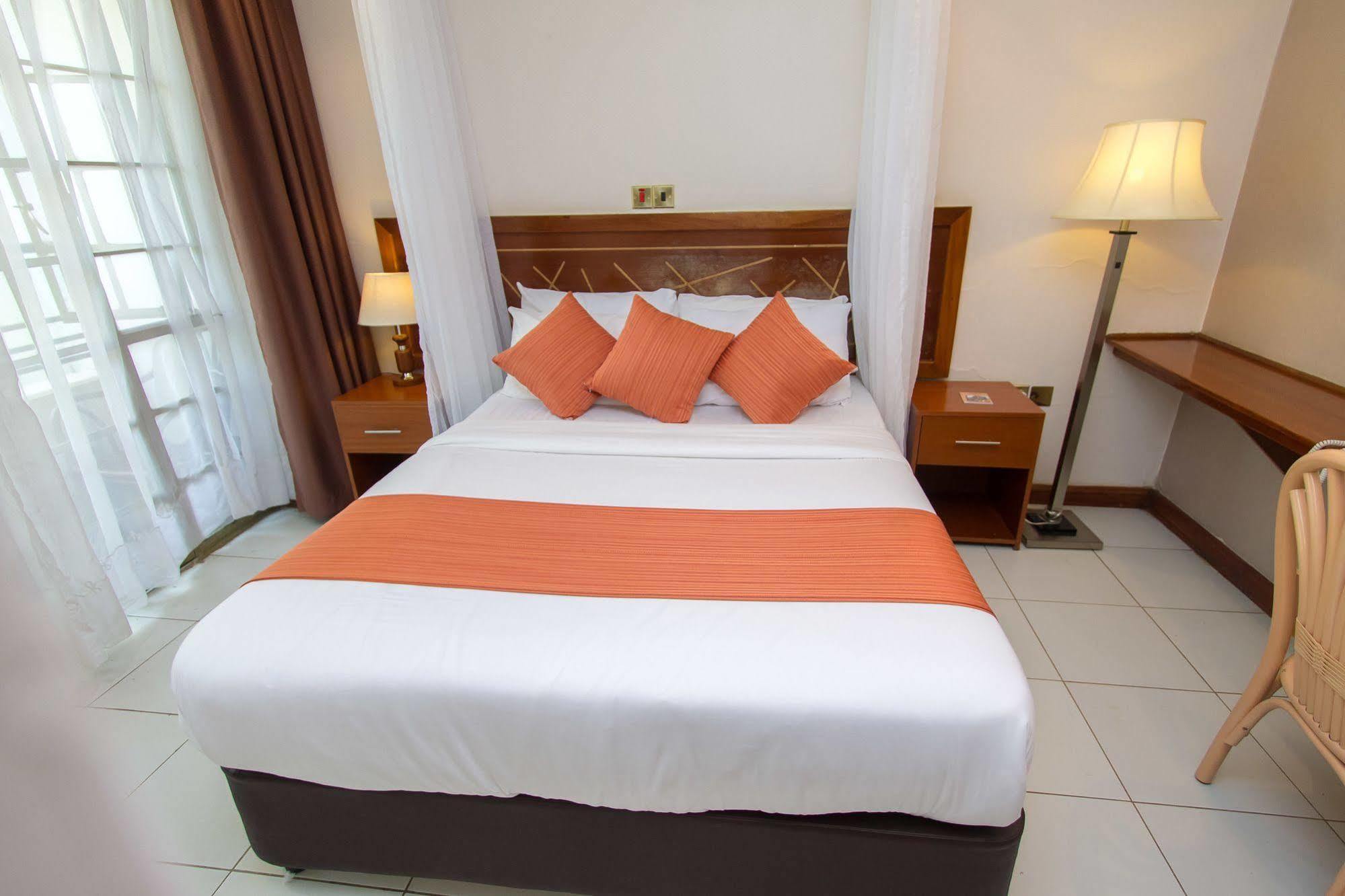 Victoria Comfort Inn Кисуму Экстерьер фото