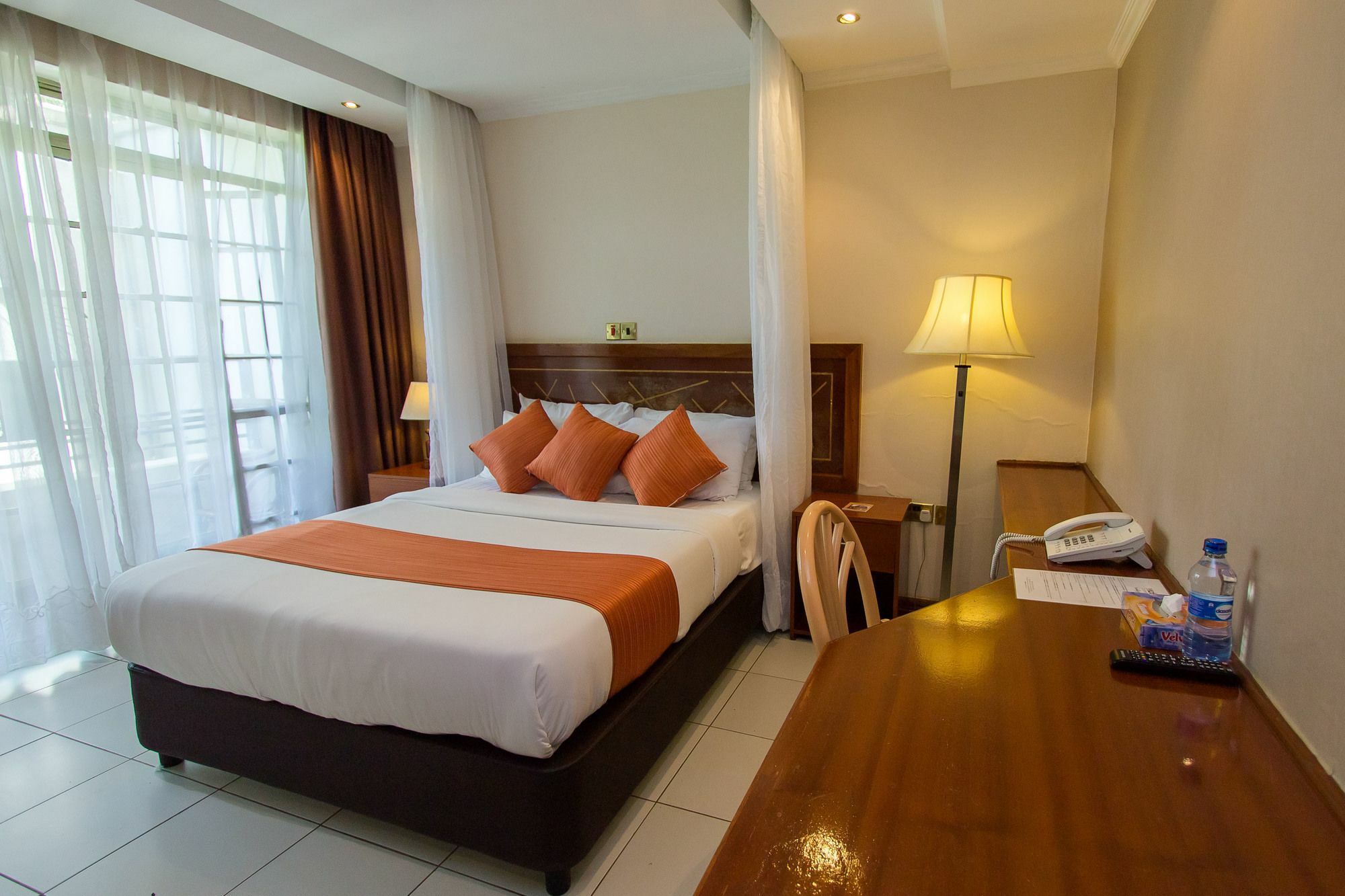 Victoria Comfort Inn Кисуму Экстерьер фото