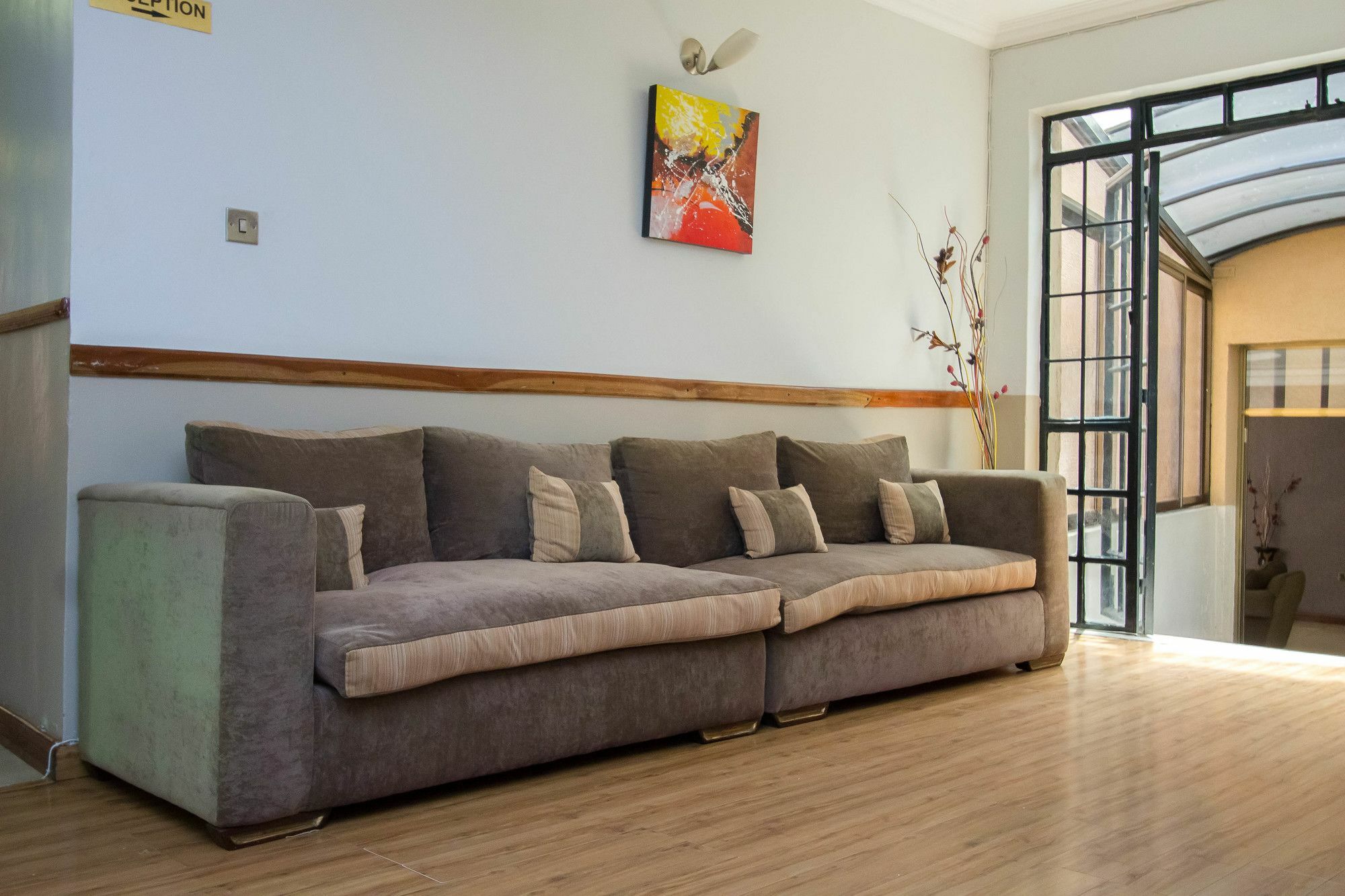 Victoria Comfort Inn Кисуму Экстерьер фото